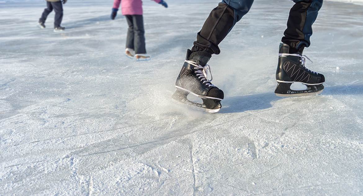 Pista de patinação no gelo no Via Parque
