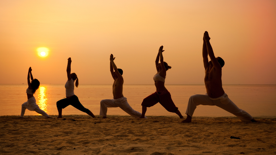 Yoga na Praia da Barra da tijuca